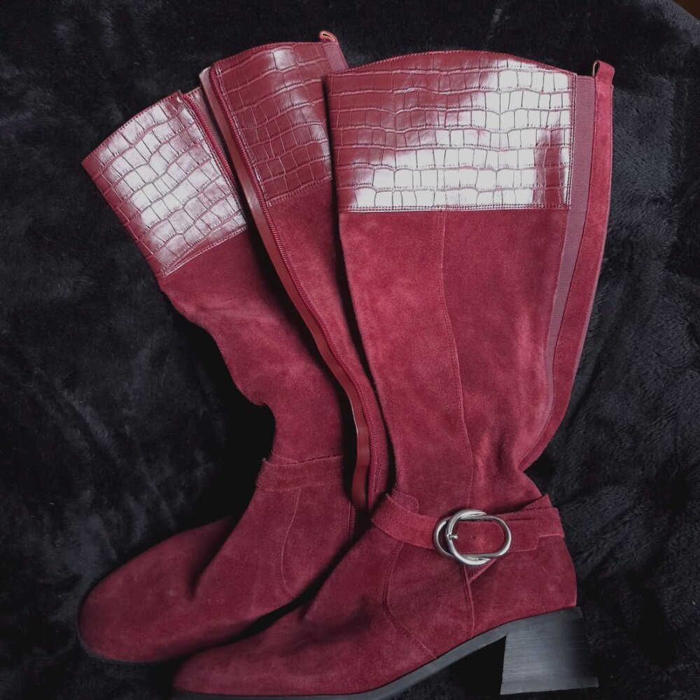 Gorgeous Marc Fisher, Burgundy Suede Boots, Women's 10 - Picture 10 of 13